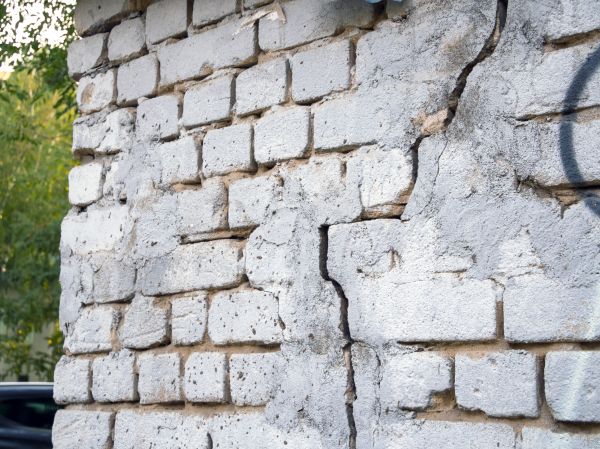 Cracked Brick Wall Repair in Granger