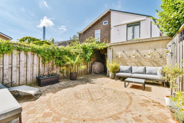 Courtyard Wall Repair in Granger